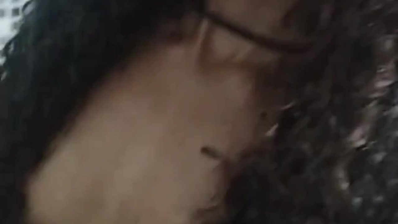Moreninha se exibindo