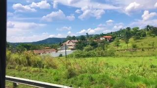 Fiz uma viagem e aproveitei para satisfazer minha vontade de me exibir
