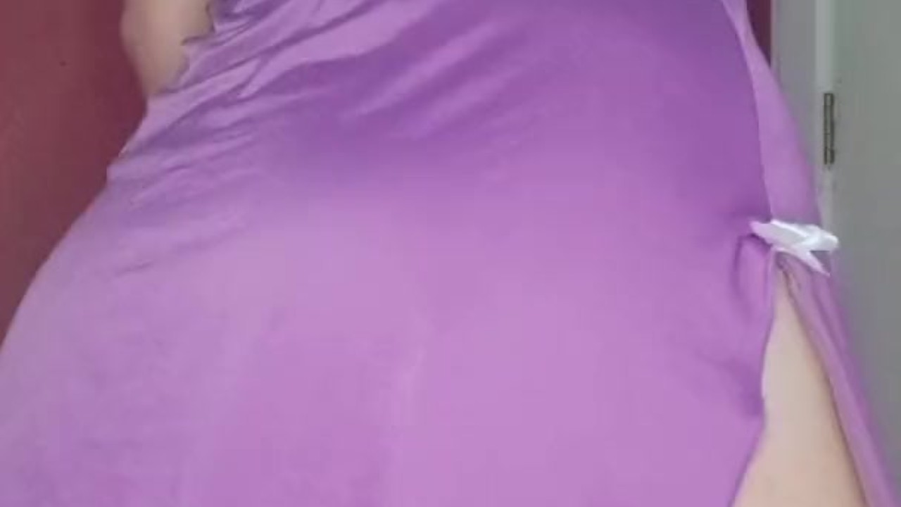 wiggling without panties