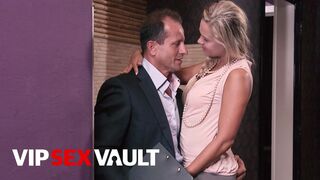 VIP SEX VAULT - Squirting Blonde Barra Brass Fucks Real Estate Agent