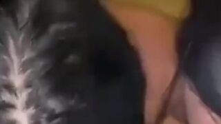 Dos preciosas colombianas maman profundo mi verga