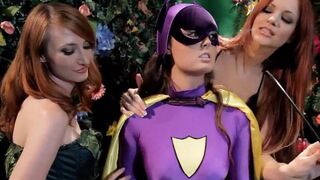 POISON IVY TURNS WONDER WOMAN EVIL (Jayden Cole, Kendra James)