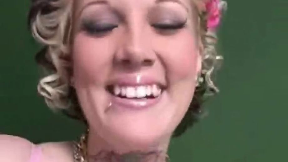 Candy Manroe Trained a White Cuckold