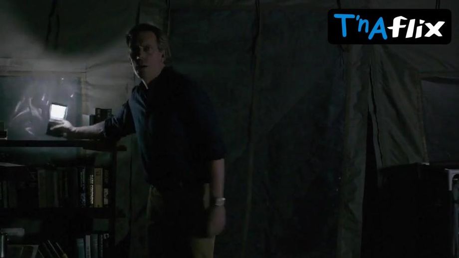Elizabeth Debicki Underwear Scene in The Night Manager