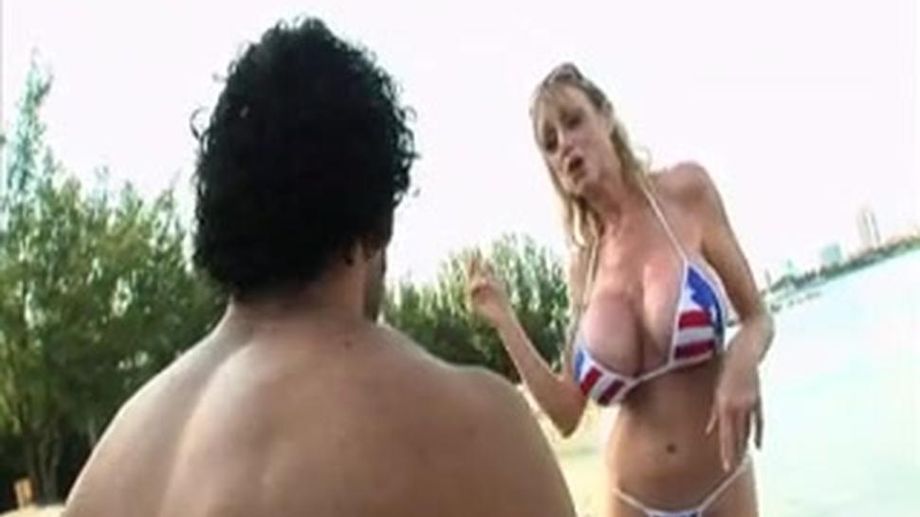 Huge-Titted mummy gives titjob