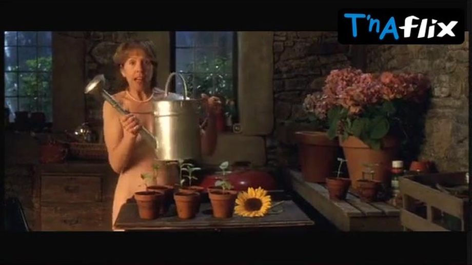 Penelope Wilton Breasts, Butt Scene in Calendar Girls