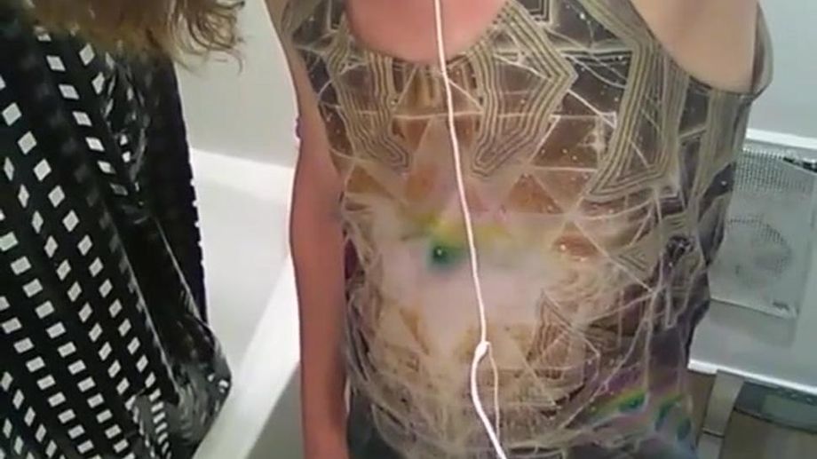 Playing w/My Nipple Peeing & Vaping