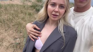 Public blowjob on the beach with a stranger