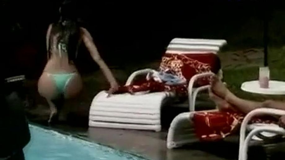 Lavinia Vlasak Bikini Scene in Dead In The Water