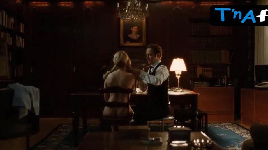 Helena Af Sandeberg Breasts Scene in En Pilgrims Dod
