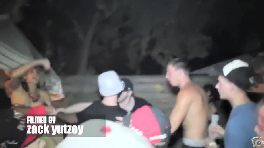Angry coed babes get into fight at the party