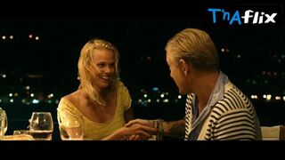 Ditte Arnth Butt, Breasts Scene in Player