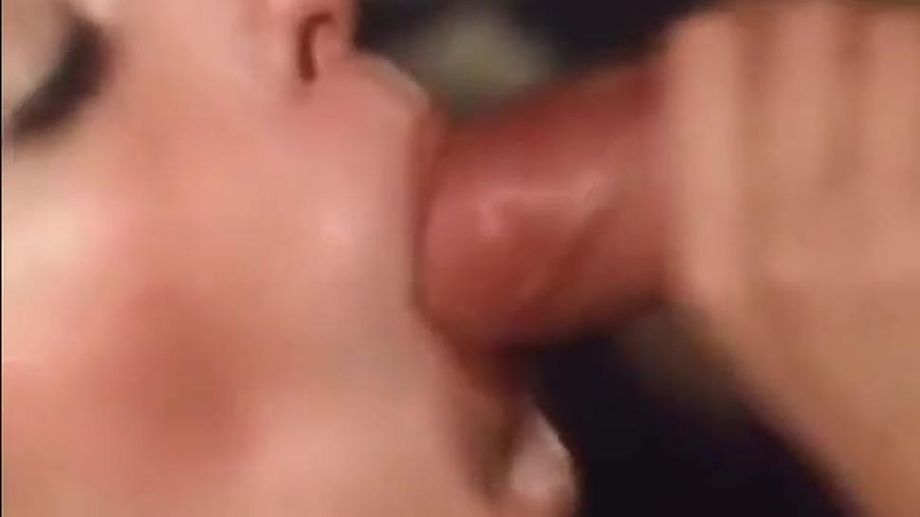 Vintage Deep Throating Queen