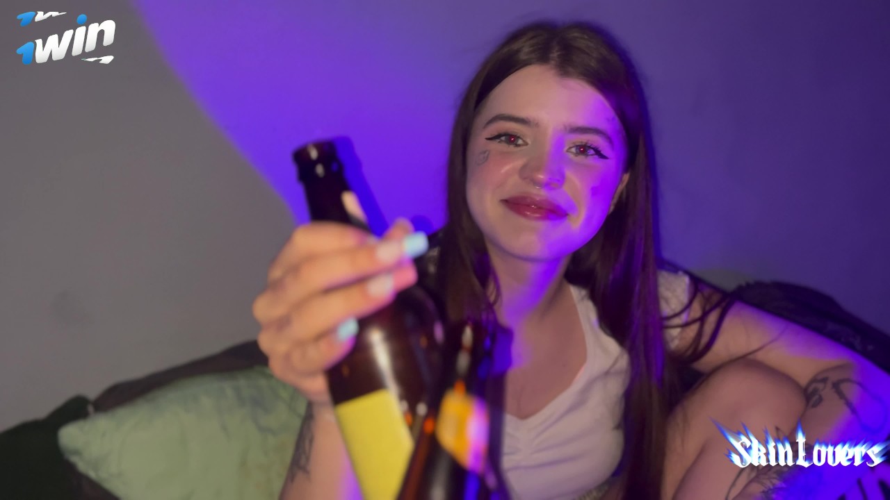 My Best Friend Invited Me To Spend The Night And Soblaznil Me. Teenage. POV