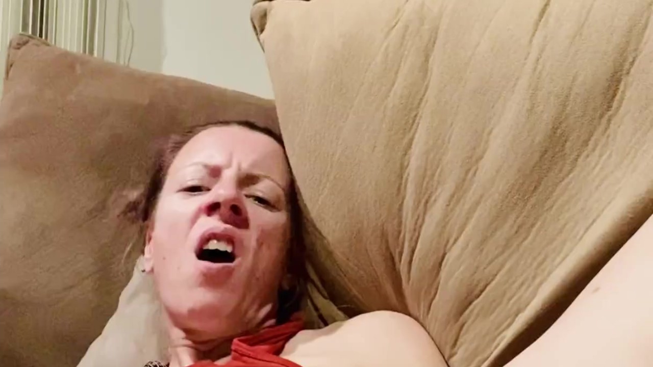 No Makeup Before Bed Masturbation While Quarantined