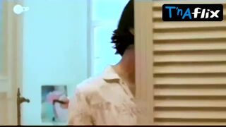 Pegah Ferydoni Sexy Scene in Folge Der Feder!